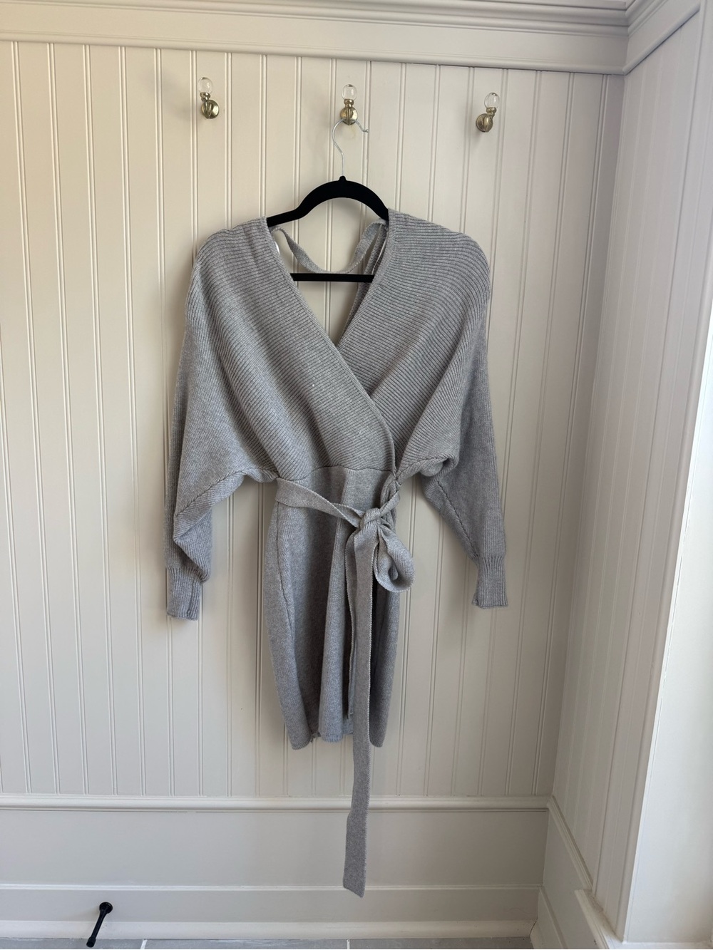 Sweater Wrap Dress – Light Gray - Size Small - Saints + Secrets